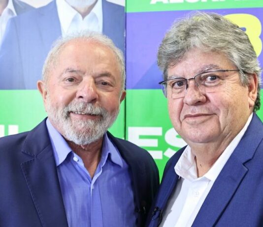 João Azevêdo participa ao lado de Lula de lançamento do novo PAC; veja as 12 obras pleiteadas pela Paraíba ao governo federal