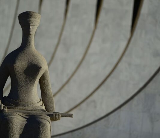 STF tem cinco votos para descriminalizar porte de maconha para consumo. Pedido de vista de André Mendonça suspendeu o julgamento