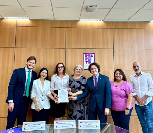 No Ministério das Mulheres, Bruno formaliza Termo de Cessão do terreno para construção da Casa da Mulher Brasileira em Campina Grande