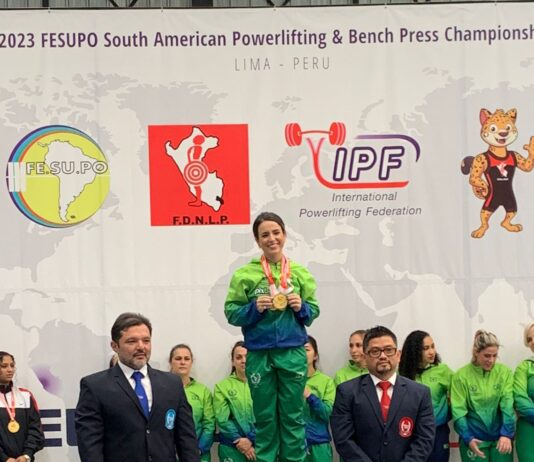 No Peru, Mayara Rocha conquista título sul-americano de Powerlifting e bate recorde sul-americano no agachamento