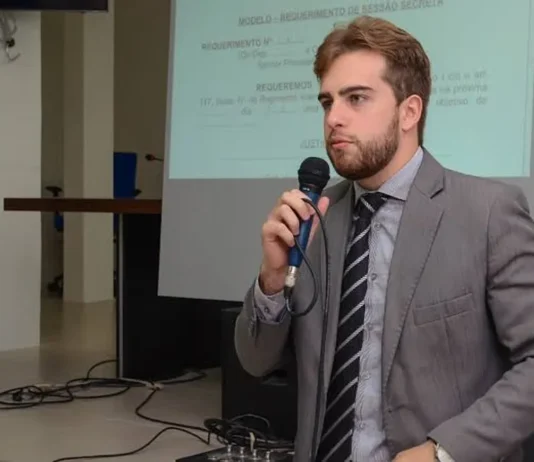 Velório de secretário legislativo que morreu em acidente com moto aquática acontece no Salão Nobre da ALPB