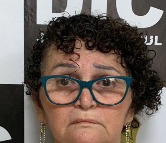 Pastora paraibana é presa em Santa Catarina suspeita de atrair vítimas para golpe com promessa de “um octilhão de reais”
