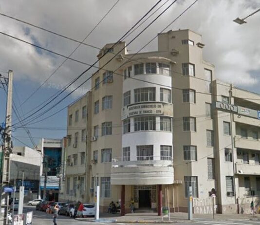 DESEMBARGADOR ASSINA ACÓRDÃO E PAGAMENTO PENDENTE DOS CONTRATADOS DA PREFEITURA DE CAMPINA GRANDE SERÁ REALIZADO NESTA SEXTA