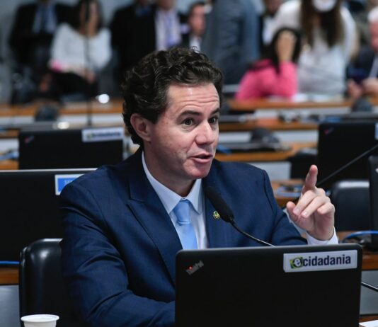 ALERTA: Senador Veneziano se posiciona duramente contra PEC que permite a venda de sangue humano