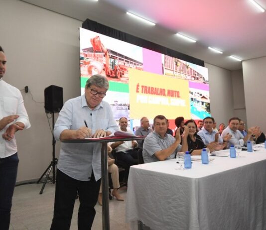 João Azevêdo anuncia novos investimentos de R$ 222 milhões em comemoração ao aniversário de 159 anos de Campina Grand