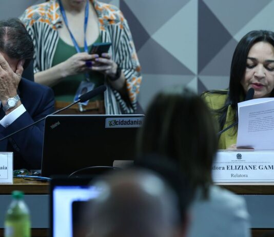 CPMI do 8 de janeiro pede indiciamento de Jair Bolsonaro Colegiado aprovou relatório por 20 votos a 11 e uma abstenção