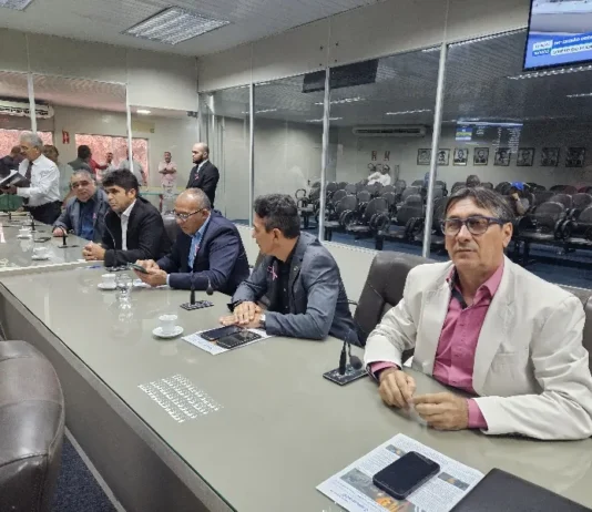 Após declarações na CMCG, vereador divulga nota garantindo alinhamento com Bruno