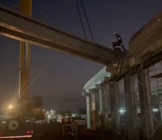 Veneziano confirma que içamento das vigas do 1º viaduto da duplicação da BR 230 em Campina Grande será concluído neste final de semana