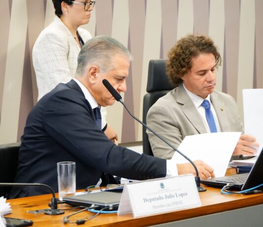 Presidente da Frente Parlamentar de Recursos Naturais, Veneziano alerta sobre prejuízos à economia da prática do ‘devedor contumaz’