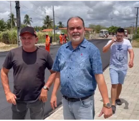 Prefeito de Mulungu agradece a Veneziano recursos que possibilitaram pavimentação de ruas e avenidas na cidade