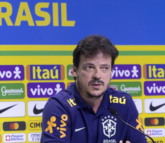 Fernando Diniz convoca seleção para jogos das Eliminatórias. Brasil enfrenta a Colômbia em Barranquilla e a Argentina no Maracanã