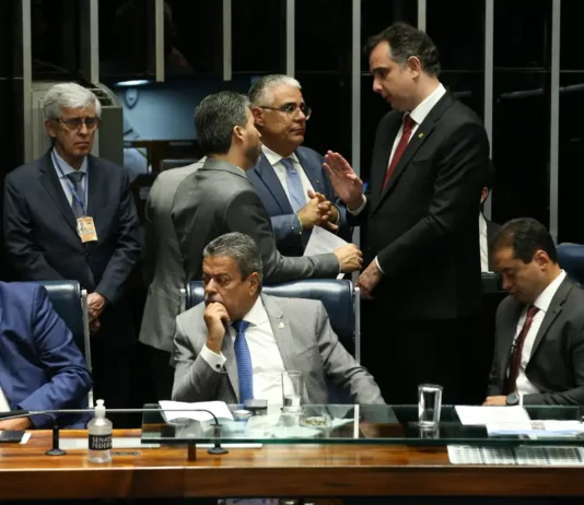 Senado aprova taxação de apostas esportivas, mas desidrata texto. Projeto voltará para a Câmara após mudanças