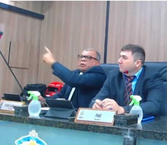 Vereador da Piancó admite agredir mulheres em discussão com colega: ‘Bato e bato em você’; vídeo