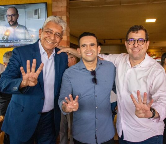 Jhony Bezerra se confraterniza com a imprensa em Campina Grande e mostra unidade da oposição