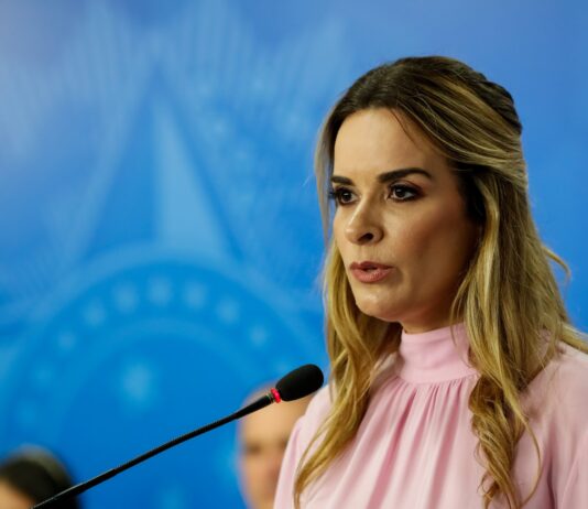 Senadora Daniella Ribeiro repudia fala do vereador Pedro Aureliano, que admitiu bater em mulher durante sessão na Câmara Municipal de Piancó