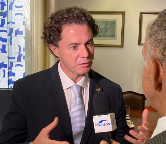 Veneziano destaca a importância de seleção para médicos que irão atuar no Hospital de Amor em Campina Grande; saiba como participar