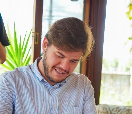 Prefeitura envia à Câmara projeto para reajustar em até 8% salários do Magistério Municipal de Campina Grande