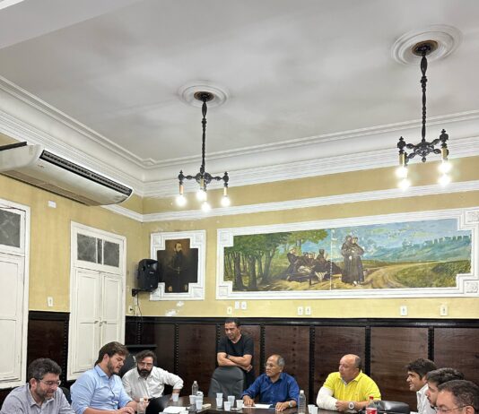 Em reunião com equipe de governo e vereadores, Bruno define diretrizes da proposta de alterações na LOA 2024 para atender emendas impositivas