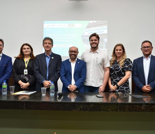 Presidente da Ebserh assina ordens de serviços para ampliação do HUAC em terreno doado pela Prefeitura de Campina Grande