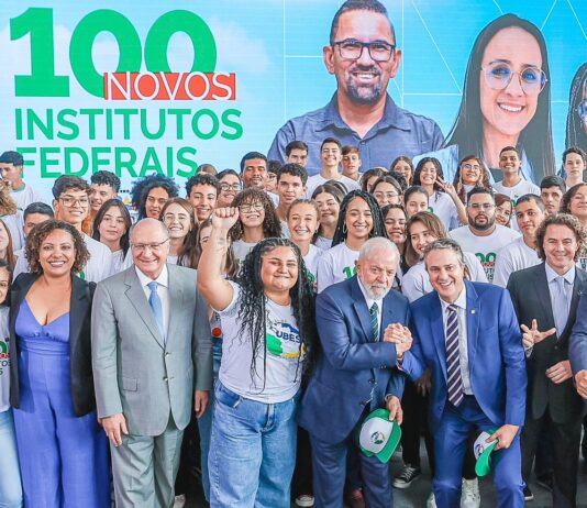 VÍDEO: Veneziano agradece a Lula e ao Ministério da Educação atendimento do seu pleito pela implantação do IFPB em três cidades da Paraíba