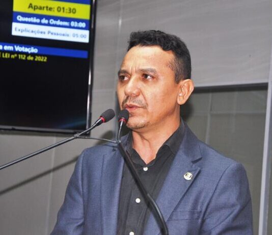 Vereador Janduy Ferreira se abstém antecipado ao aumento de subsídios na Câmara Municipal de Campina Grande