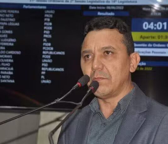 Projeto de Janduy Ferreira propõe que comerciantes de ração animal possam oferecer informações sobre armazenamento através de cartazes