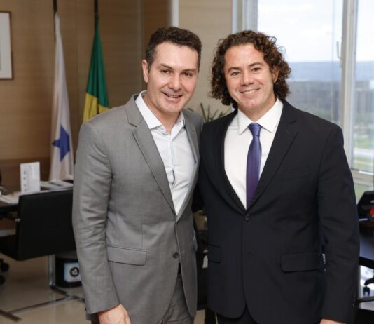 Veneziano reitera ao Ministro das Cidades solicitações para a construção de casas na Paraíba pelo ‘Minha Casa, Minha Vida Entidades’