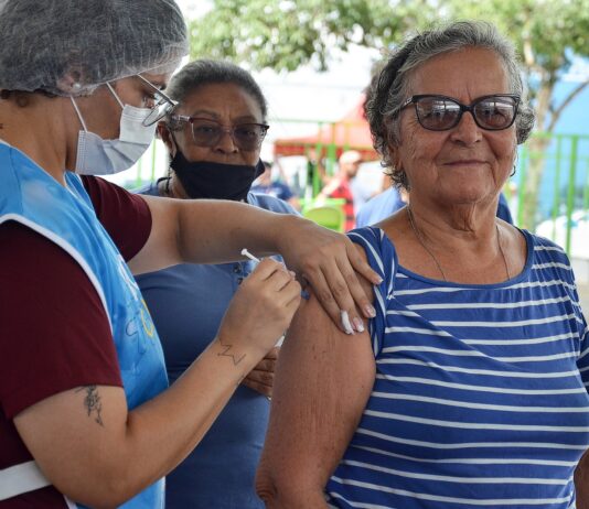 Campina Grande aplica mais de 5 mil vacinas em dia D de Multivacinação