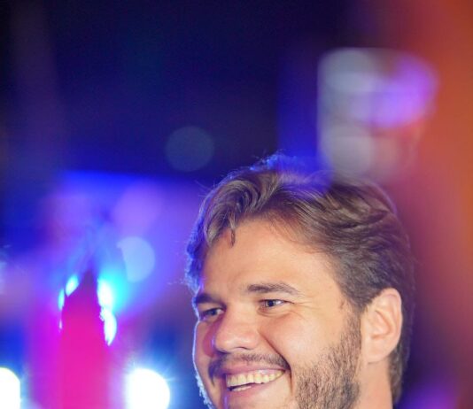 Bruno recebe prêmio internacional na manhã desta terça, em São Paulo