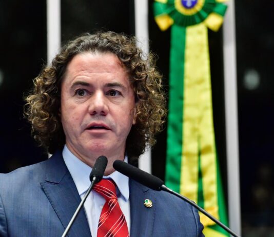 Veneziano Vital é o Senador com maior engajamento nas redes sociais, aponta pesquisa
