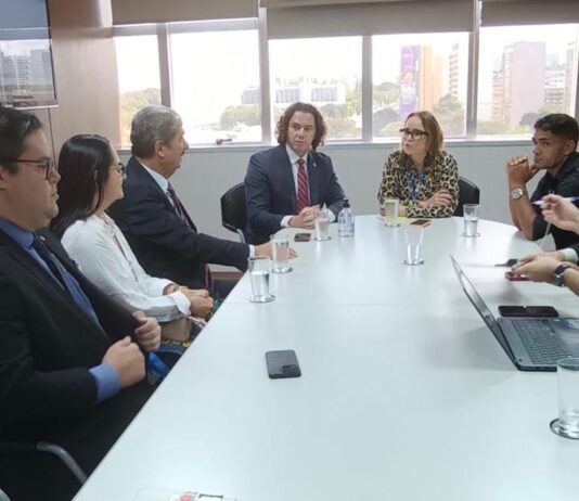 Veneziano tem reunião no FNDE para tratar sobre obras e ações do PAC Educação em favor de cidades paraibanas