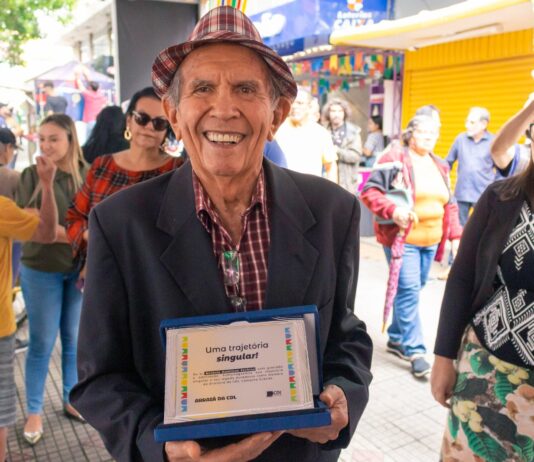 Forró e emoção marcam abertura da 2ª edição do Arraiá da CDL
