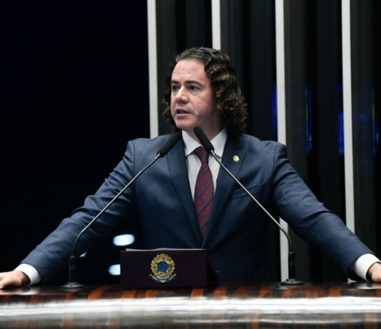 Na tribuna, Veneziano agradece ações e detalha investimentos do governo Lula na Paraíba, através do PAC Educação