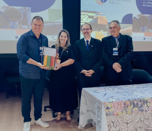 INFORME PUBLICITÁRIO – Boa Vista recebe Plano Municipal de Saneamento Básico e prefeito destaca avanços