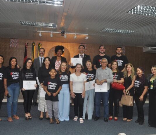 INFORME PUBLICITÁRIO – A Câmara Municipal de Campina Grande realizou nesta quarta-feira (12) uma sessão especial em alusão ao dia Mundial contra o Trabalho Infantil