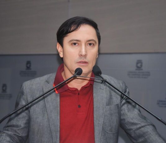 Em defesa do servidor: Napoleão Maracajá cria PL que autoriza gratificação para servidores da Educação