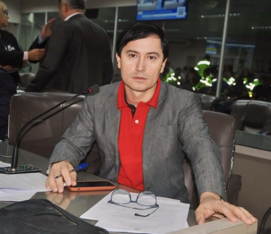 Aprovado na Câmara Projeto que autoriza gratificação para servidores de apoio de escolas e creches