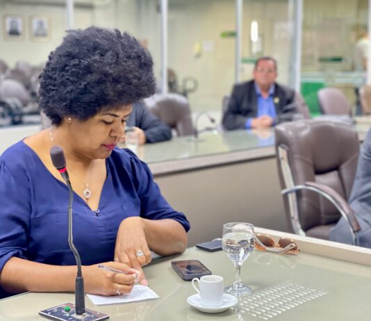 Projeto da vereadora Jô Oliveira inclui semana da Flic Feira no calendário municipal