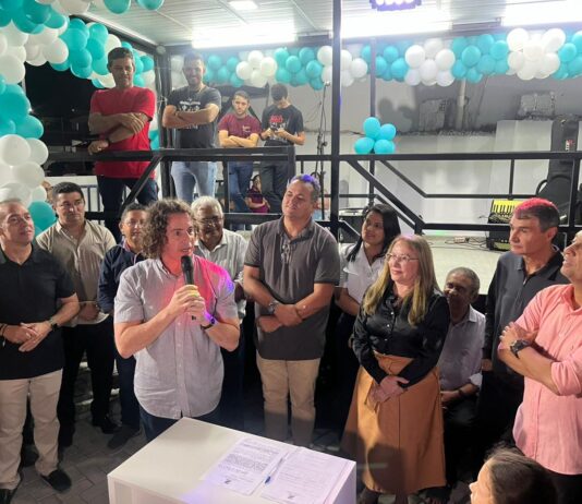 Veneziano participa de inauguração de Policlínica em Lagoa Seca e reafirma compromisso em garantir funcionamento da unidade