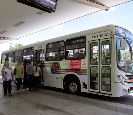 Agora é lei: Transportes coletivos de Campina Grande terão detector de metal
