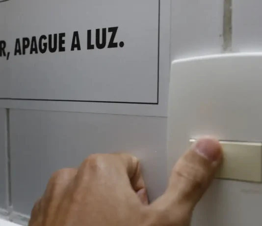 Aneel reduz para amarela bandeira tarifária de energia em novembro