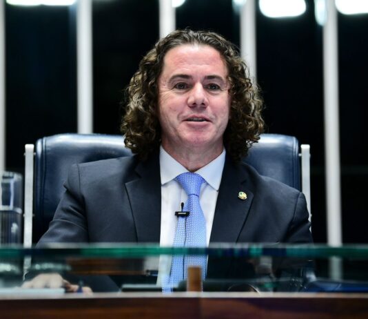 Veneziano representará a presidência do Senado Brasileiro na COP 29, que começa na próxima segunda no Azerbaijão