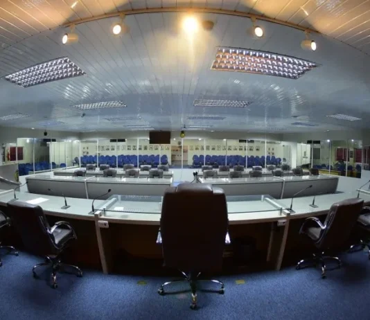 Vereadores, prefeito e vice terão novos salários em janeiro: R$ 20 mil, R$ 31 mil e R$ 18 mil