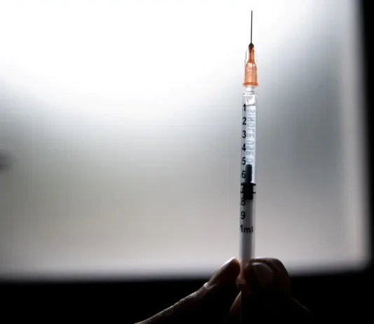 Rússia anuncia vacina contra o câncer para 2025. Dose suprime desenvolvimento de tumores e metástases