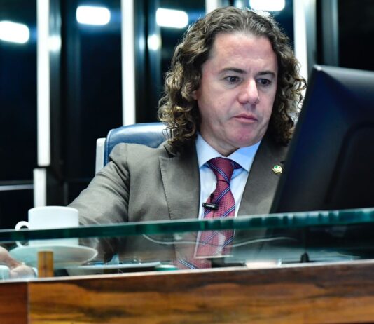 Proposta de Veneziano que facilita acesso de agricultores familiares a Institutos Federais é aprovada no Senado