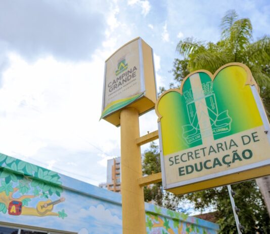 Prefeitura de Campina Grande concede reajuste salarial de 6,27% para professores da Rede Municipal já a partir de janeiro