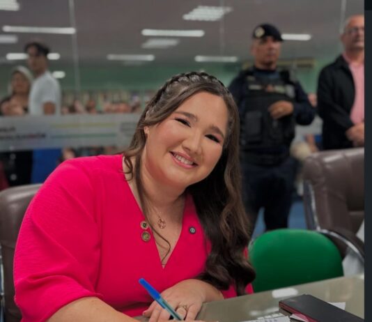 Vereadora Pâmela Vital do Rêgo fortalece o compromisso com o social durante posse na Câmara Municipal