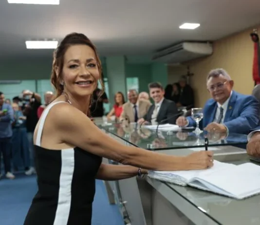 Aninha Cardoso toma posse como vereadora e reforça sua luta pela ação social