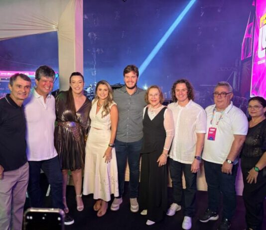 Guarabira: festa da luz reúne Bruno, Romero e Veneziano