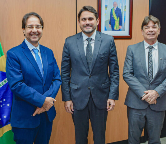 Presidente da FIEPB se reúne com o ministro das Comunicações e solicita fiscalização da qualidade dos serviços de telefonia móvel na Paraíba